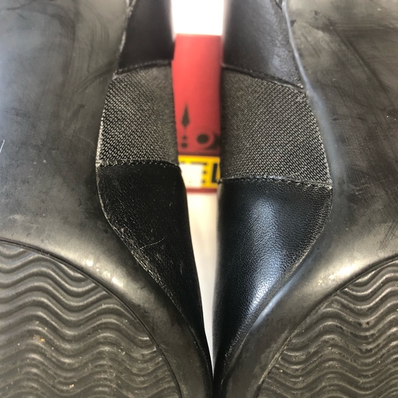 Vaneli Kamelia Black Nappa 2.5 inch heel ankle boot 8N. Worn once. - Picture 4 of 5